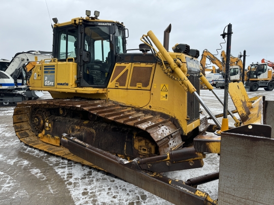 Komatsu D65PX-18