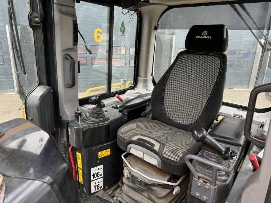 Komatsu D65PX-18