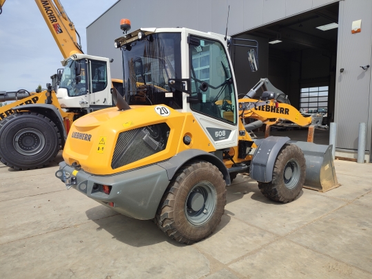 Liebherr L 508 Compact mit Anbauwerkzeug