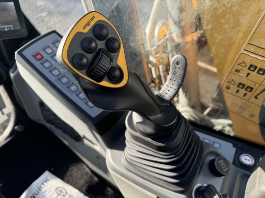 Liebherr R 914 Compact Litronic