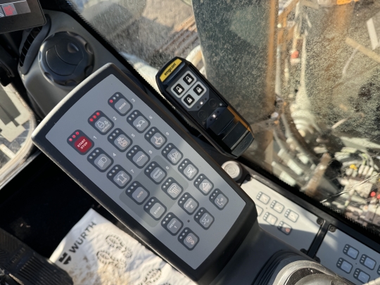 Liebherr R 914 Compact Litronic