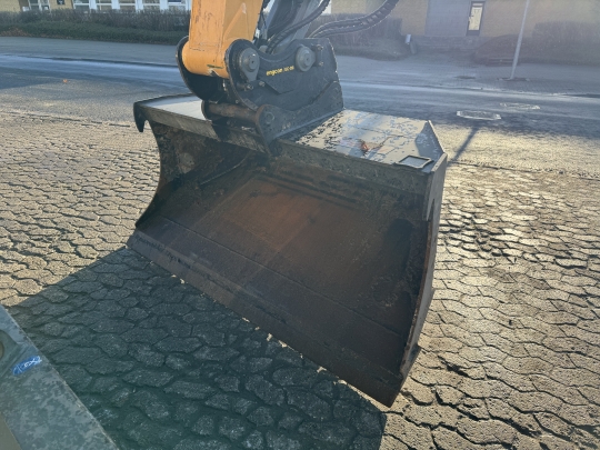 Liebherr R 914 Compact Litronic