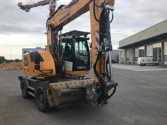 Liebherr A 918 Compact Litronic