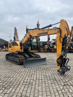 Liebherr R 914 Compact Litronic