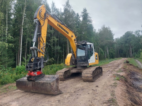 Liebherr R 920 Compact Litronic