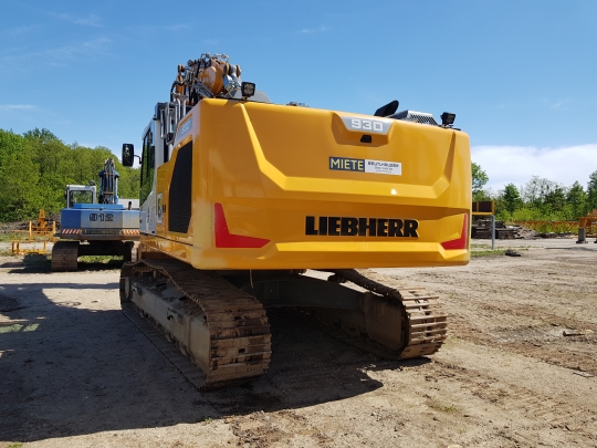 Liebherr R 930 Litronic