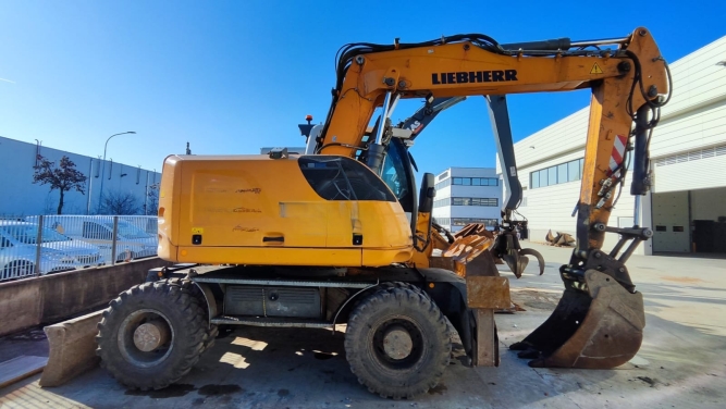 Liebherr A 918 Compact Litronic