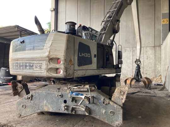 Liebherr LH 30 M Industry Litronic