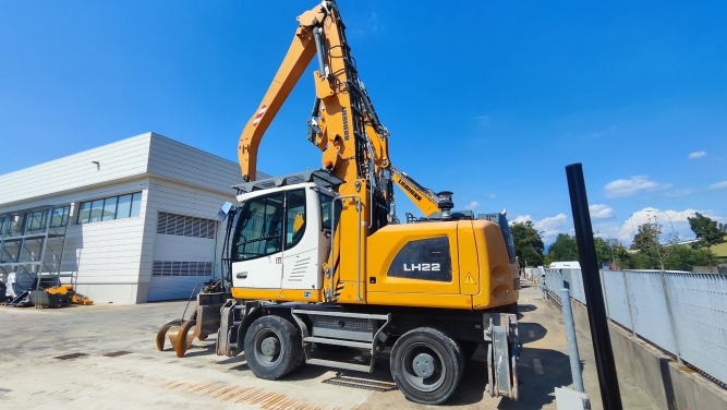 Liebherr LH 22 M Industry Litronic