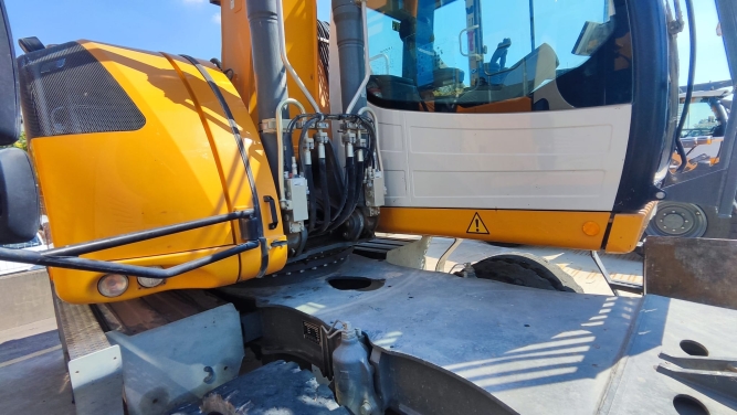 Liebherr LH 22 M Industry Litronic