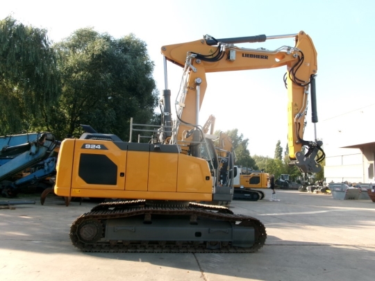 Liebherr R 924 Litronic
