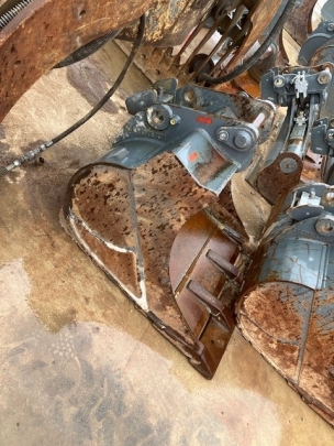 Liebherr A 914 Compact Litronic